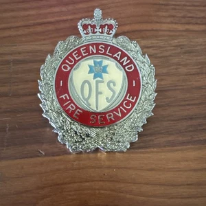 Distintivo metallo smaltato vigili del fuoco Queensland AJ Parkes Brisbane - Foto 1 di 4