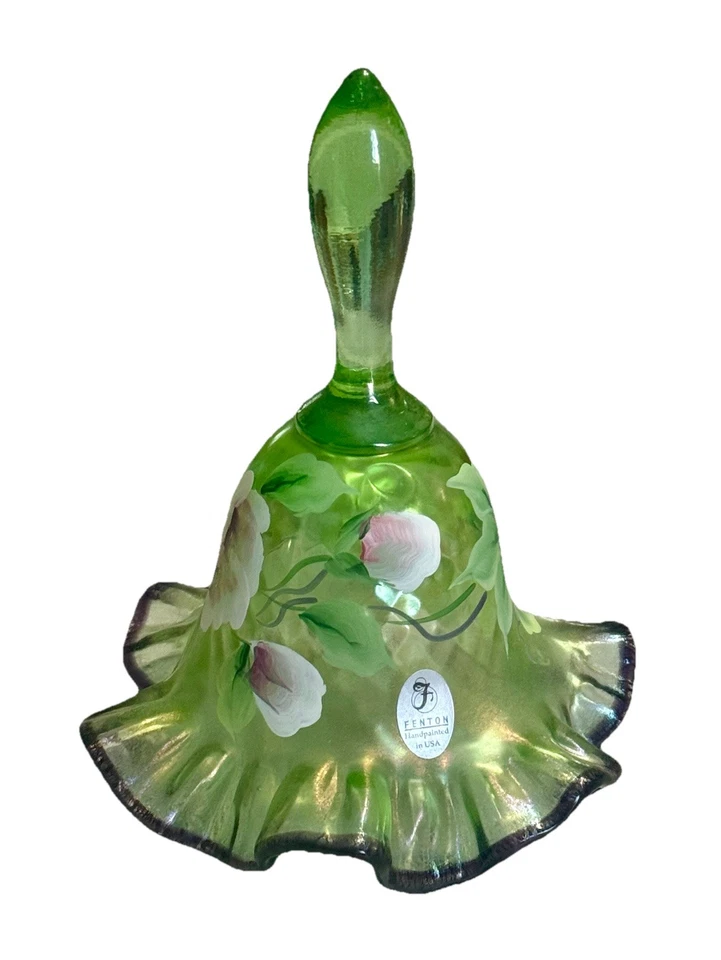 Campana de vidrio Fenton - Cresta de ébano elástica verde manzana - Floral pintada a mano Foto 1 de 4
