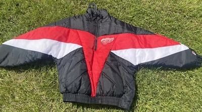 Vintage Size L Pro Player Red Oversized Parka/Bomber Detroit Red Wings Jacket - Image 1 of 4