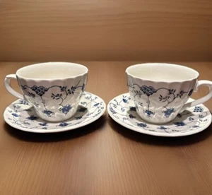 2 tazas de té y platillos Churchill Finlandia Staffordshire - Imagen 1 de 5