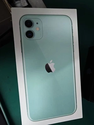 Apple iPhone 11 - 128GB - Verde (Senza operatore) A2221 (CDMA + GSM) - Immagine 1 di 4