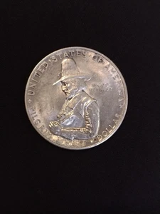 1920D Pilgrim Commemorative Silver Half Dollar  Circulated Very Nice Coin  - Picture 1 of 8