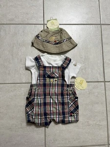 Winnie the Pooh 8.5- 12 lbs 0- 3 months baby outfit with hat NWT - Picture 1 of 4
