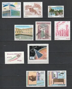 2011 2005 ITALIA LOTTO 10 FRANCOBOLLI NUOVI MNH AL FACCIALE - Foto 1 di 1