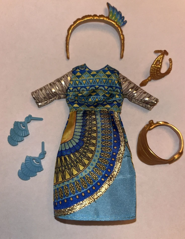 Monster High Muñeca G3 Cleo de Nile Boo Crew Egipcio Vestido Cinturón Pendientes Foto 1 de 1