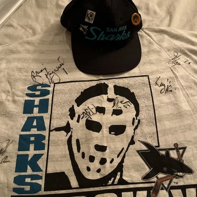 Camiseta y sombrero vintage 1990 S San Jose SharksTeam gráfico automático Foto 1 de 4