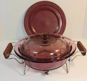 Corning Ware Cranberry Visions Casserole w Pyrex Lid Plastic Seal Metal Holder - Picture 1 of 6
