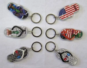 LOT OF 6,12,24,60 PC--NEWYORK SOUVENIR SANDAL DESIGN PLASTIC KEYCHAINS -KC2782 - Picture 1 of 2