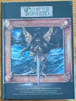 Jethro Tull: THE BROADSWORD & THE BEAST 40th Anniv. Monster Ed. - 5CD/3DVD  NEU! - Bild 1 von 3