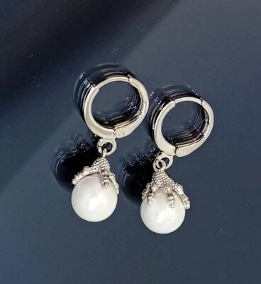 18K White Gold Filled Stunning Italian Simulated Pearl 18ct GF Earrings 25mm - Image 1 of 4