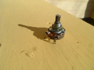 Vintage 1958 500K Centralab Topf für Les Paul oder 335 BA811 - Bild 1 von 3