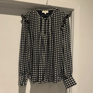 Witchery Top 10 - Picture 1 of 5