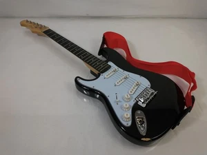 Stagg S300LH-BK Standard S Left Handed Black Electric Guitar - Picture 1 of 7