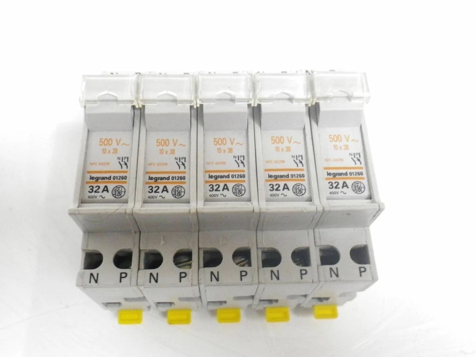 LOTE DE 5 portafusibles Legrand 01260 32A 500V 10X38 Foto 1 de 4