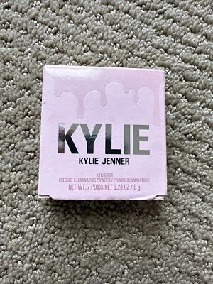 NEW Kylie Jenner KYLIGHTER Pressed Illuminating Powder 050 CHEERS DARLING - Image 1 of 4
