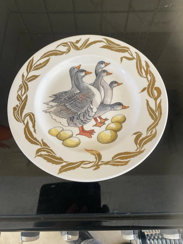 Emma Bridgewater - Six Geese A-Laying 8.5”Plate Brand New.Christmas. - Image 1 of 3