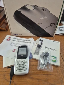 RETRO BOXED ORIGINAL NEC E228 LOCKED TO THREE MOBILE *READ* - Photo 1 sur 4