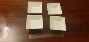 Set of 4  white bowls in porcelain - Picture 1 of 2