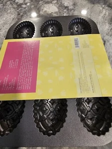 New Nordic Ware Mini Easter Egg Cake Pan (33) - Picture 1 of 3