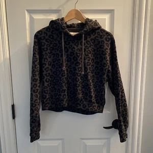 abercrombie & fitch leopard womens sweatshirt size xs - Picture 1 of 4