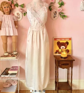 vintage 70s cream off white maxi nightgown victoria’s secret gold label M/L - Picture 1 of 4