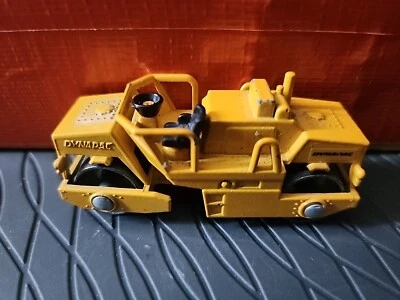 Rodillo DYNAPAC suelto TOMICA Foto 1 de 4