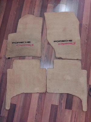 Alfombrillas Porsche Cayenne S 03-10 VW Touareg Foto 1 de 4