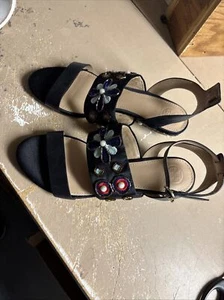 Tory Burch Women's Black Embroidered Wedge Sandals Size 6.5 MISSING COLLAR - Picture 1 of 8
