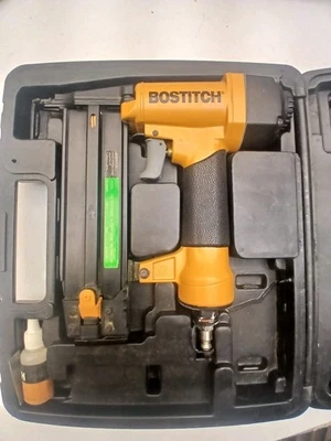 Bostitch Fastner Brad Nail Air Nailer Gun SB-1850BN 18-Gauge 5/8-2 inch - Image 1 of 3