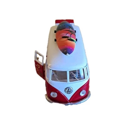 Kinsmart Cars Volkswagen Classic Bus 1962 Red Used Good Condition - Image 1 of 4