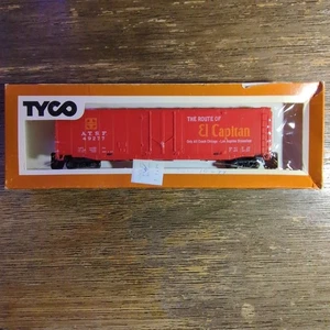 Vintage HO Scale 50' Plug Door Box Car Santa Fe El Capitan ATSF49277 Tyco 339A - Picture 1 of 11