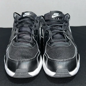 Nike Air Max Excee SE (GS) Boy's Size 4Y Running Shoes Black White - Picture 1 of 17