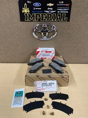 Toyota Prius V 2012-2017 pastillas de freno traseras genuinas TCMC con cuñas 04466Az309 Foto 1 de 4