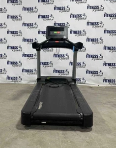 Life Fitness Integrity Treadmill with C Console - Cleaned & Serviced - Picture 1 of 2
