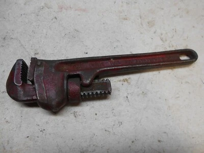 VINTAGE RIDGED TOOL CO. SMALL (6") PIPE WRENCH - USA-USED - Image 1 of 4