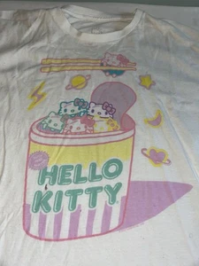 Hello Kitty Cup Of Noodles Top White Size Large Short Sleeve 100% Cotton - Picture 1 of 3