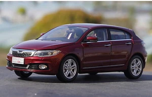 Escala 1/18 Qoros 3 Hatchback Rojo Diecast Coche Modelo Juguete Colección Regalo Nuevo en Caja - Imagen 1 de 8