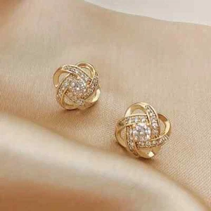 Pendientes de tachuelas de nudo brillante CZ - Imagen 1 de 2
