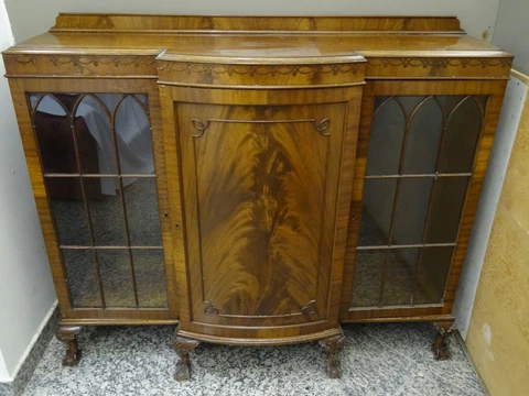 EXQUISITE ANTIQUE LATE 19c CHIPPENDALE REVIVAL MAHOGANY VENEER CHINA CABINET Cover