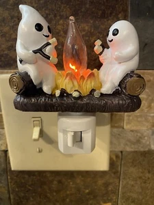 Ghost 👻 Flickering Night Light, Ships from USA - Picture 1 of 4