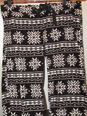 OLD NAVY INTIMATES Unisex  XX LARGE Black with White SNOWFLAKES Fleece Pant (S) - Image 1 of 4