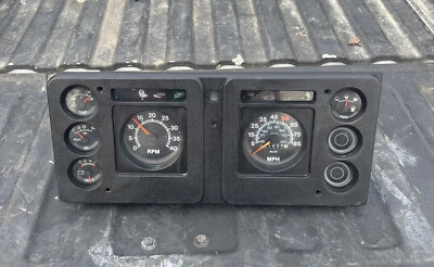 Años 80 7500 Velocímetro Cluster Medidor Instrumento Odómetro Pantalla de tablero analógico OEM Foto 1 de 4