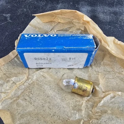 Lot of 5 - Volvo 965829 Light Bulbs Lamps Glodlampa Semi Heavy Truck - Image 1 of 4