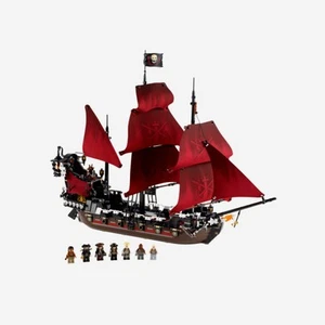 Lego Disney Pirates of the Caribbean Queen Anne's Revenge - Picture 1 of 2
