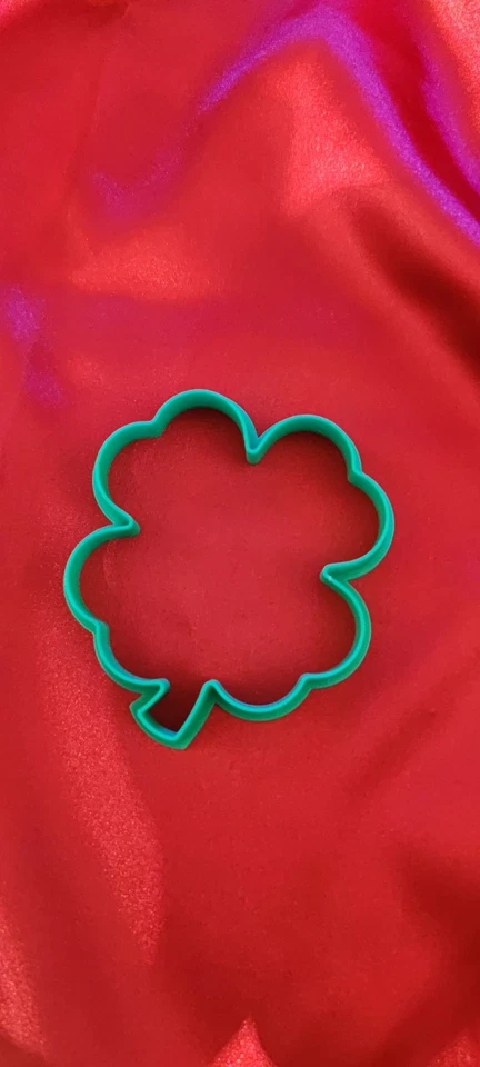 Sello en relieve cortador de galletas trébol trébol de la suerte 3D Foto 1 de 2