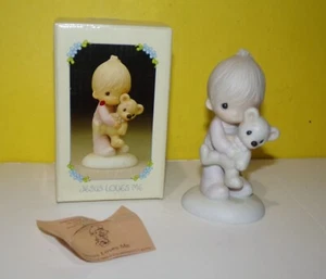 Precious Moments "Jesus Loves Me" Boy Teddy Bear E-1372/B Year:  1978 w/ Box - Picture 1 of 2