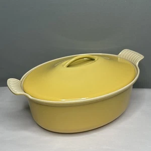 Casseruola da forno olandese ovale vintage Le Creuset #28 con coperchio giallo Made in France - Foto 1 di 8
