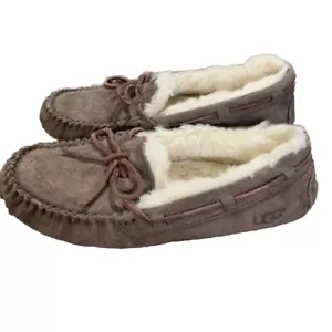 Vintage UGG Australia Women’s Dakota Wool Lined Moccasin Slippers - Picture 1 of 11