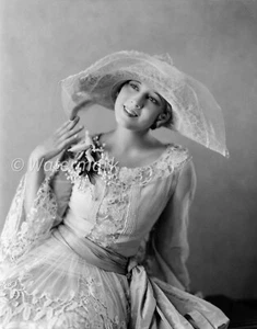 Sally Rand Burlesque Star - Vintage 1920s - sexy dancer - flapper girl 8х10 - Picture 1 of 1