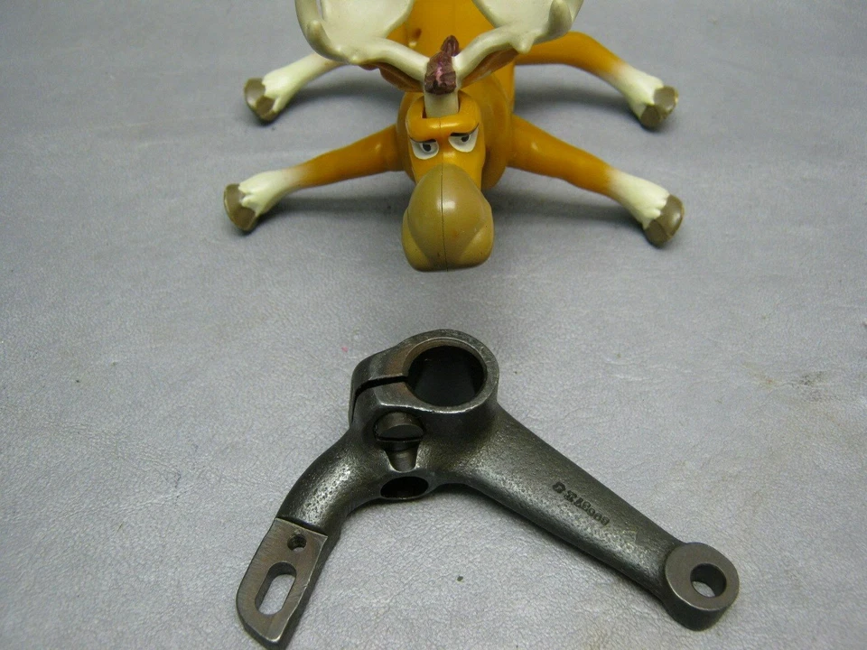 Union Special 80637X Looper Drive Lever For Union Special 80800 - Image 1 of 1